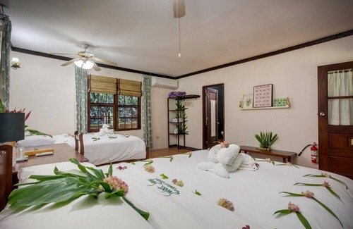 Negroman Resort | Comfortable Casita w/Private Bath, Screened Porch, & A/C - Near Treehouse Bar