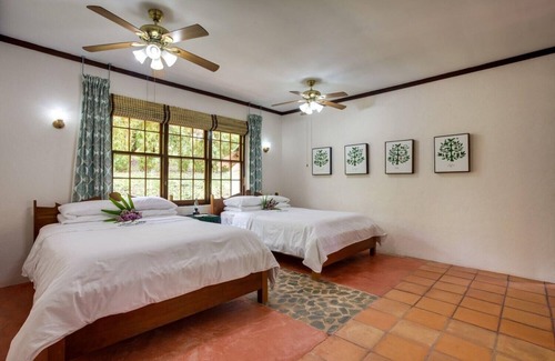 Negroman Resort | Comfortable Casita w/Private Bath, Screened Porch, & A/C - Near Treehouse Bar