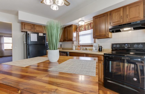St. Joseph House | Comfortable & Clean 2-bdrm Home W/Great Amenities