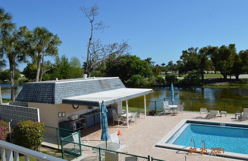 Lely Condo | Comfortable Condo in a fantastic location to beaches and downtown Naplesn