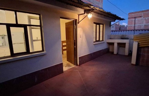 Sucre House | Comfortable cottage 5 minutes from downtown and bus terminal