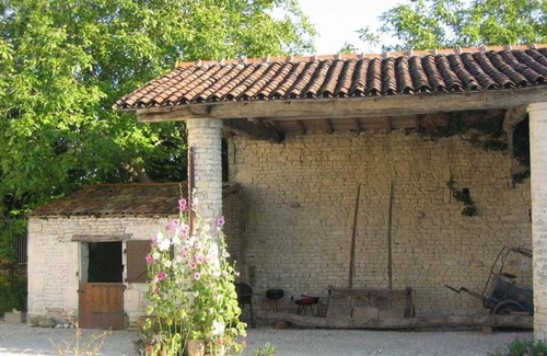 Haimps Cottage | Comfortable cottage for 6 people with swimming pool in lush greenery