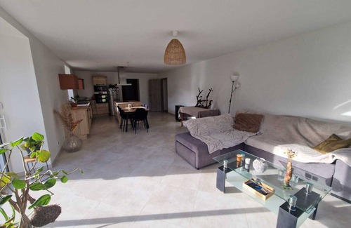 Sauvigny House | Comfortable country house