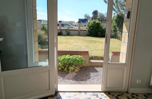 Coeur de Nacre Apartment | Comfortable apartment in villa with garden, 350 m from the beach/shops