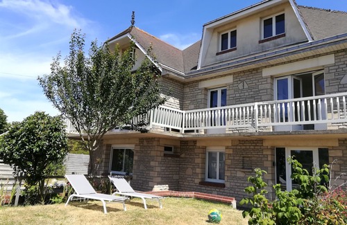 Coeur de Nacre Apartment | Comfortable apartment in villa with garden, 350 m from the beach/shops