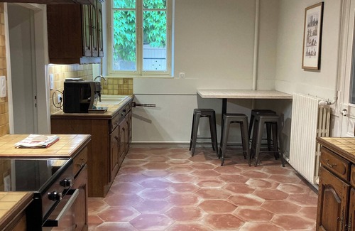 Savigny-les-Beaune Apartment | Comfortable apartment in the heart of a wine village, facing the château
