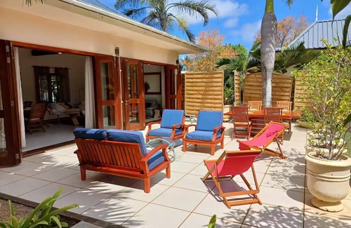 Calodyne House | Comfortable guest house with garden and pool