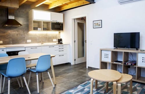 Evora House | Comfortable home for family visits.
