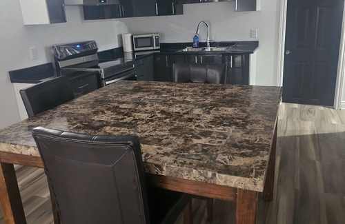 Brampton Apartment | Comfortable homely stay while travelling