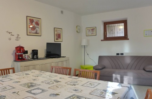 Assenza Apartment | Comfortable and quiet flat Elena for total relaxation in an old hamlet