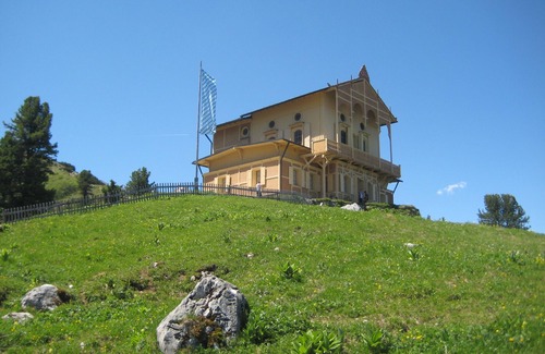 Farchant Apartment | Comfortable large apartments, centrally located, surrounded by nature, friendly