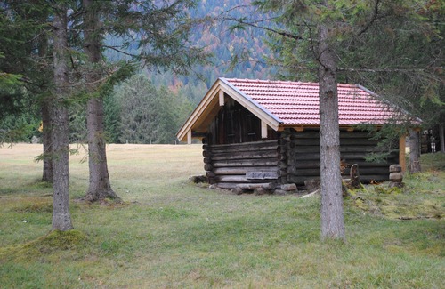 Farchant Apartment | Comfortable large apartments, centrally located, surrounded by nature, friendly