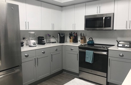 Flagler Village Apartment | Comfortable Private king suite at Las Olas