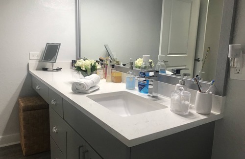 Flagler Village Apartment | Comfortable Private king suite at Las Olas