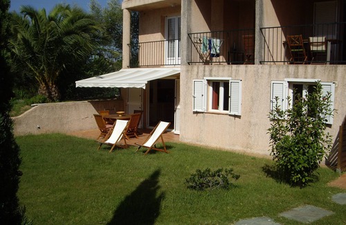 Patrimonio House | comfortable rental type f2 in the heart of the vineyard with swimming pool