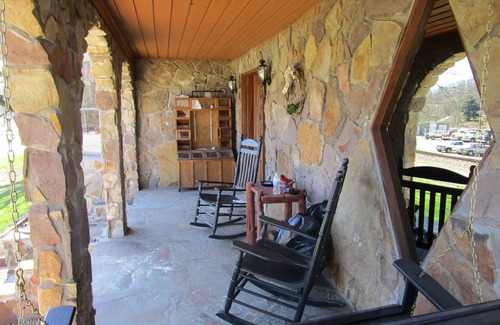 Bristol House | Comfortable spacious vacation get away. Four fireplaces, front porch and patio.