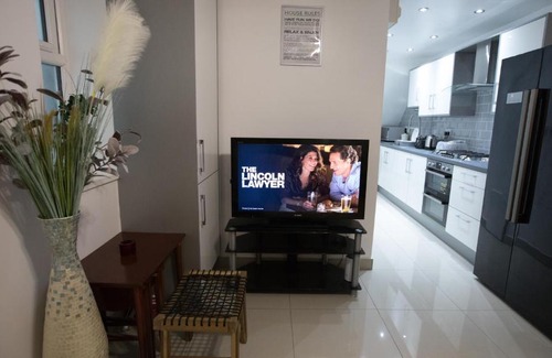 Shirley House | Comfortable stay in Shirley, Solihull - Room 4
