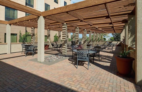 Waco Hotel | Comfortable Stay Perfect for Baylor University Visitors - Easy I-35 Access! Pool