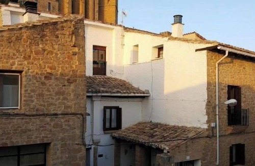 Artajona House | Comfortable stone house, near Pamplona and 100 m from the medieval enclosure