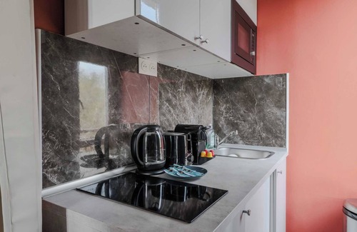 Porte-Saint-Martin Apartment | Comfortable Studio - 2P - Canal Saint-Martin