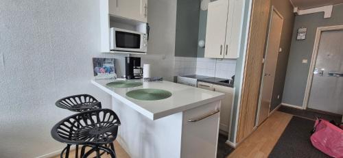 Oulu Apartment | Comfortable studio close to Oulu center, free parking
