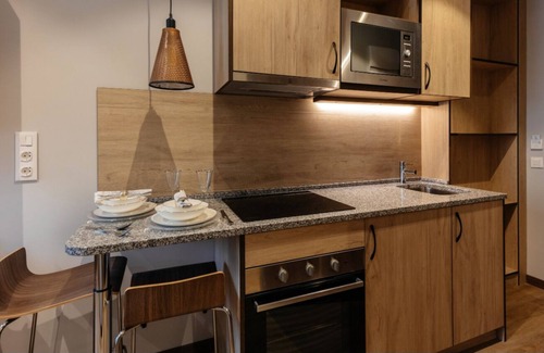 Deustuko San Pedro-Erribera Apartment | Comfortable Studio in the heart of Bilbao