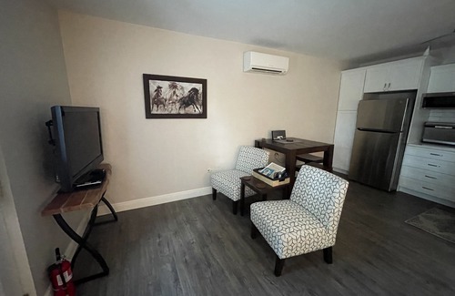 Ocala Apartment | Comfortable studio located on 3.25 pastured acres on a private farm.