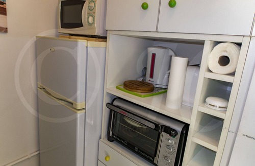 Sainte-Anne Apartment | Comfortable studio with garden access 150 m from Caritan beach
