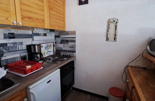 Jausiers Apartment | Comfortable T2 with balcony and parking in Jausiers
