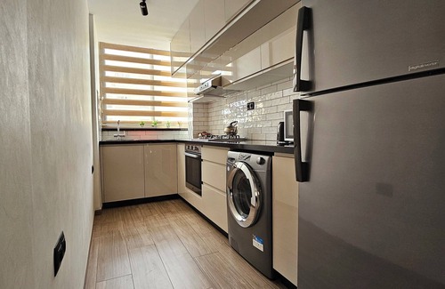 Cite Al Mohammadi Apartment | Comfortable three-room apartment with parking