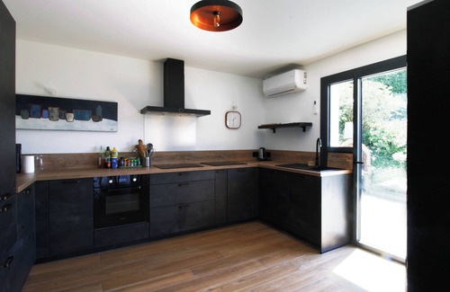 Viviers-du-Lac Villa | Comfortable villa with a view of Lake Bourget