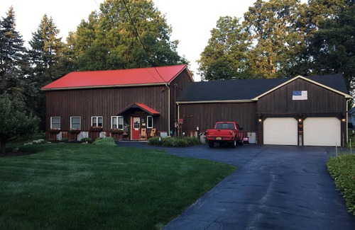Orchard Park House | Comfortable welcoming retreat 1 mile from Highmark Stadium.
