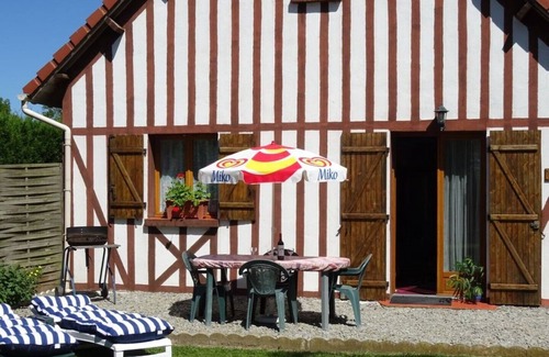 Aclou Cottage | Comfortable, Well-Equipped, Family-Friendly House In Quiet Village LE BATISON