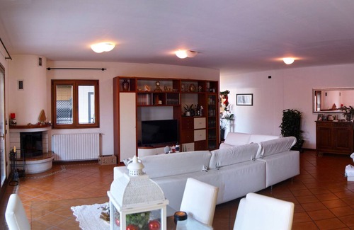Conegliano Apartment | Comfortable White House Penthouse Conegliano - Prosecco Hills