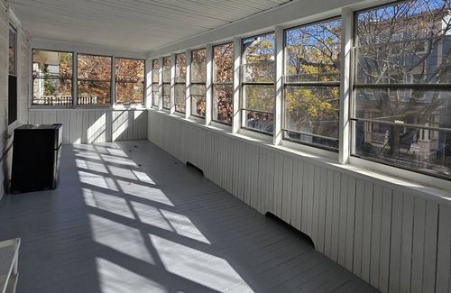 Inman Square Apartment | Comforts of your home in tranquility, Harvard Square