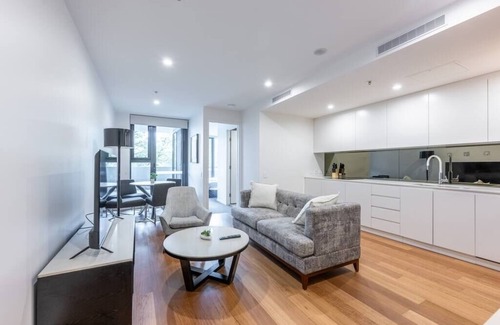Reid Apartment | Comfy 2-bedroom apartment next Canberra Centre