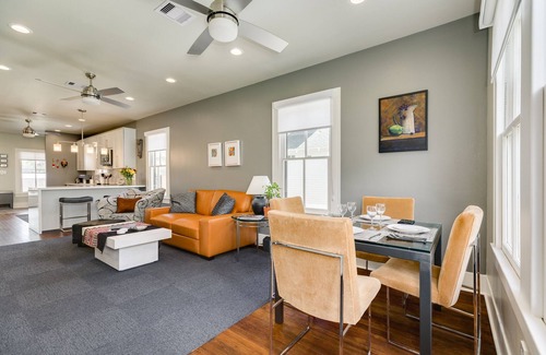 Galveston Cottage | Comfy, 2-Bedroom Cottage 10 blocks from Seashore in Midtown Galveston