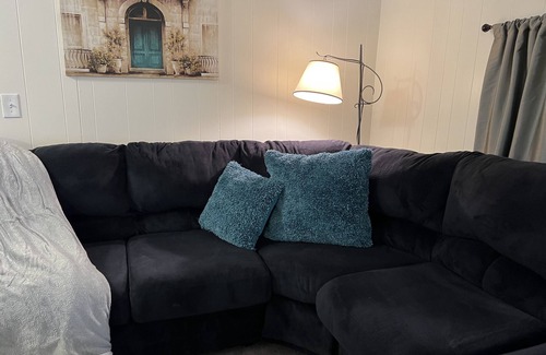Clifton Park Apartment | Comfy 2 Bedroom in Convenient Clifton Park Location