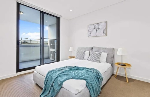Homebush Apartment | Comfy 3 Bed Apt at Homebush | MHS
