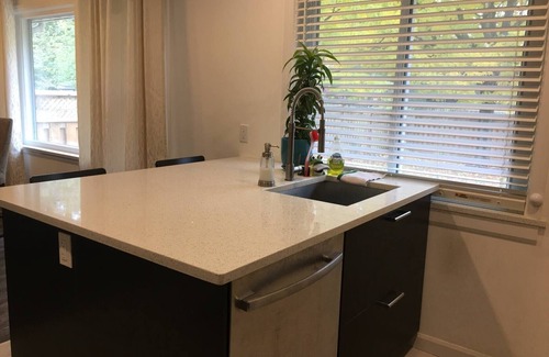Highland House | Comfy 3-Bedroom Home with Modern Upgrades