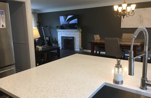 Highland House | Comfy 3-Bedroom Home with Modern Upgrades
