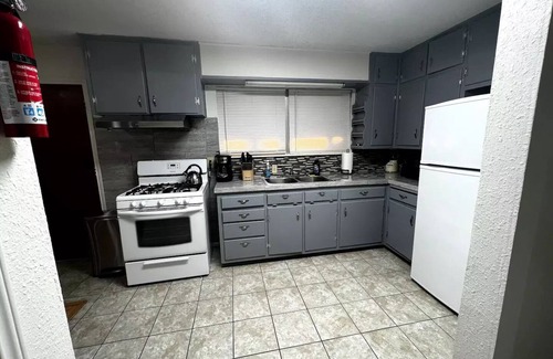 Odessa House | Comfy 3 bedrooms 2 baths House with 5 beds