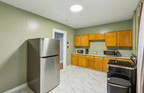 Downtown Niagara Falls Apartment | Comfy 3br Flat Close To The Falls 3 Bedroom Apts