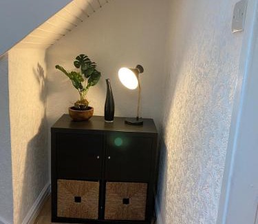 Standish House | Comfy and Connected Standish Home - Two Mins from M6 Jct-27