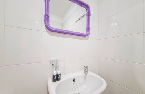 Depok Apartment | Comfy And Homey Studio At Vivo Apartment