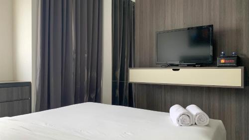 East Jakarta Apartment | Comfy and Stunning Studio at Signature Park Grande Apartment By Travelio