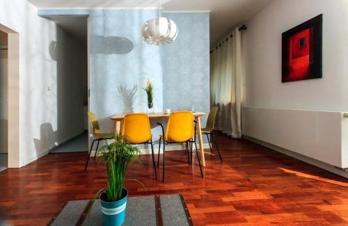 Powisle Apartment | Comfy Apartment Dobra 54