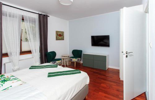 Powisle Apartment | Comfy Apartment Dobra 54