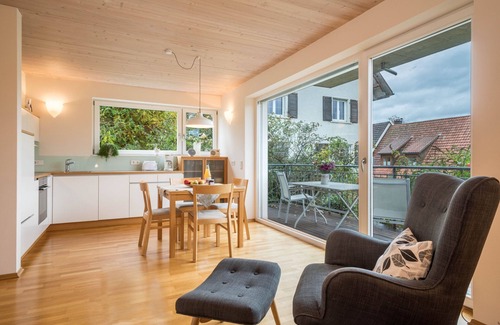 Aschach Apartment | Comfy Apartment ‘Rosenblüte’ on idyllic Family Farm House