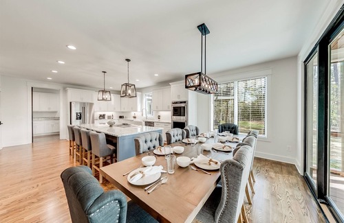 Helen House | Comfy Bear Mountain Lodge– Spacious Family-Friendly Cabin